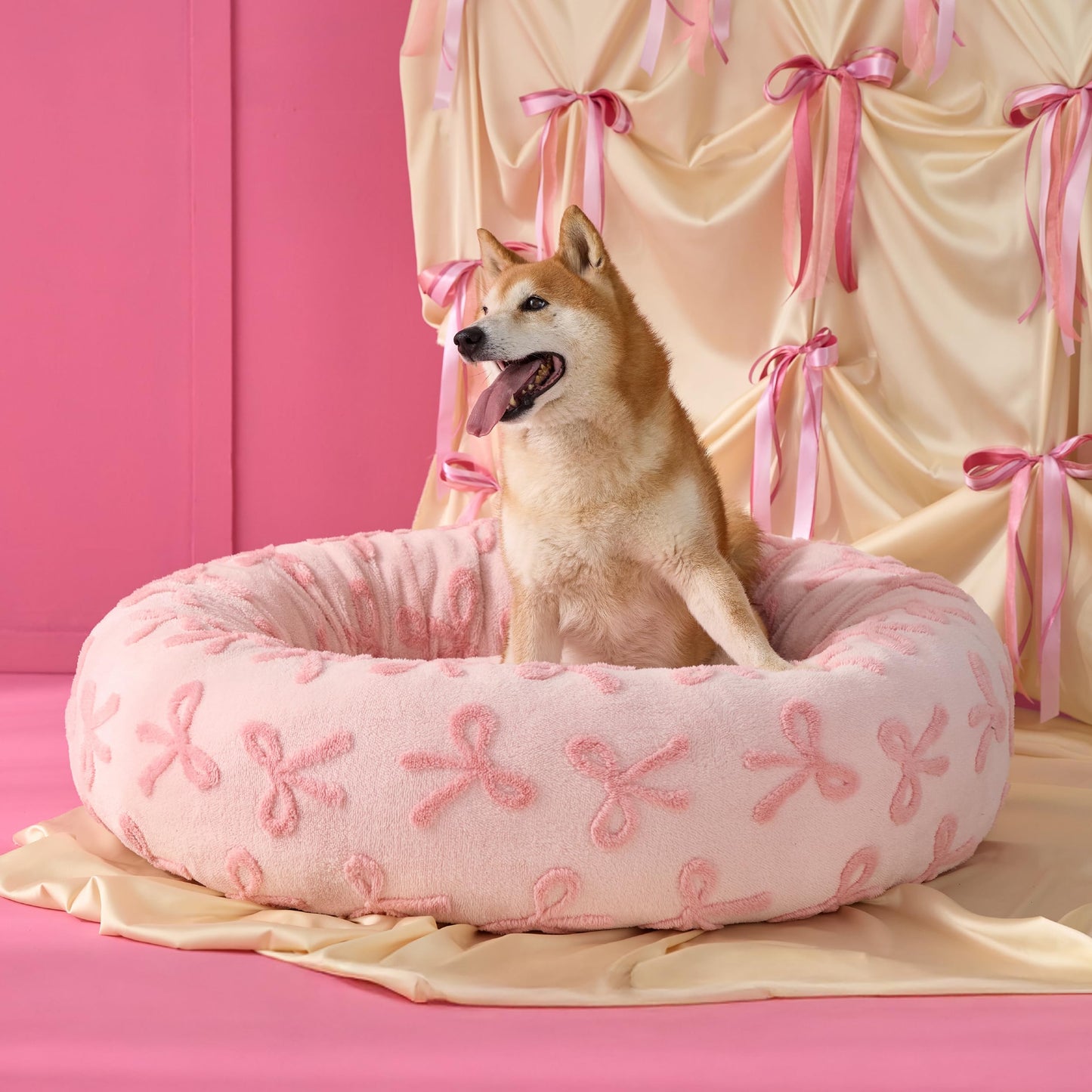 Calming Donut Pet Bed with Plush Washable Cover