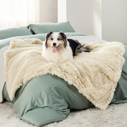 Calming Waterproof Pet Blanket with Faux Fur Cover