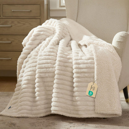 Waterproof Reversible Pet Blanket with Cozy Fleece