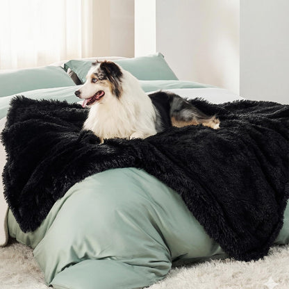 Calming Waterproof Pet Blanket with Faux Fur Cover