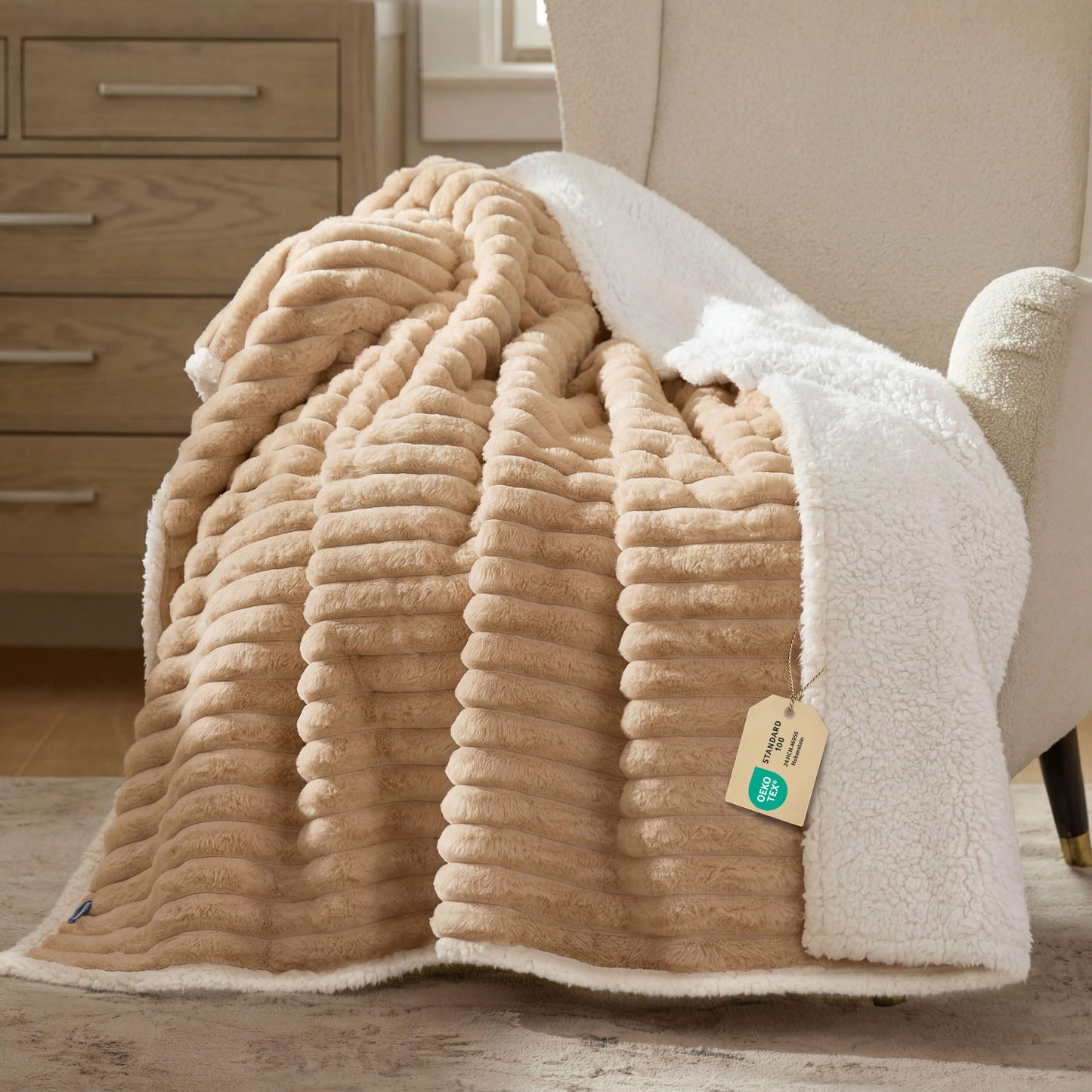 Waterproof Reversible Pet Blanket with Cozy Fleece