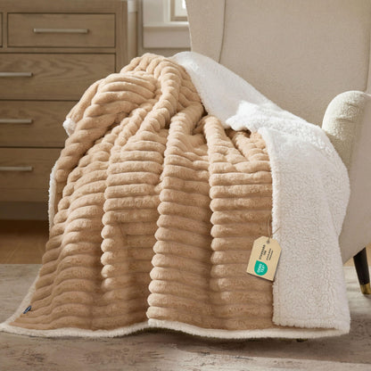 Waterproof Reversible Pet Blanket with Cozy Fleece